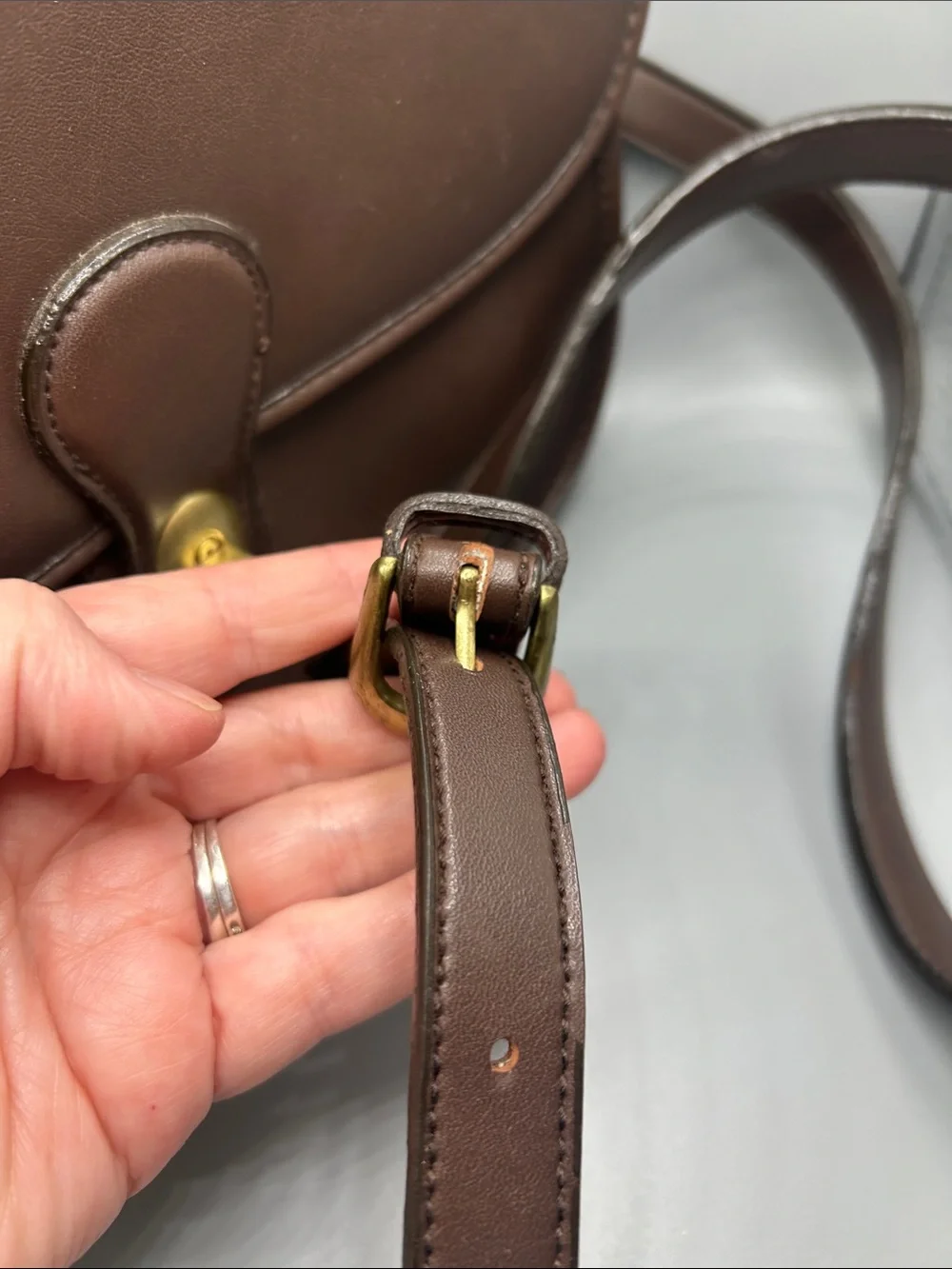 American Girl Dark Brown Leather Crossbody Bag with Gold Hardware - Picture 4 of 11